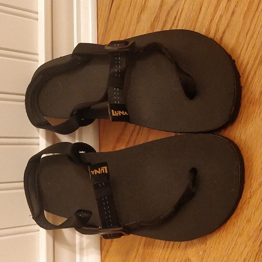 Women's Luna Sandals.